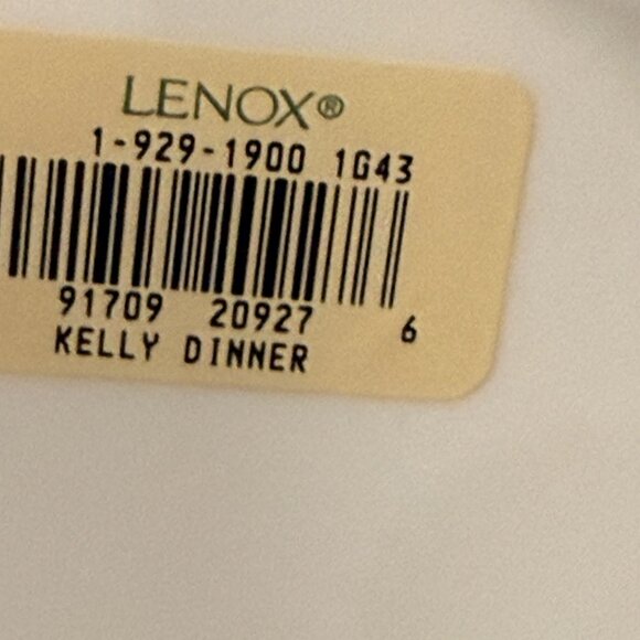 Lenox VTG “Kelly” 4 pc gold trim includes butter, salad, lunch, dinner plates-F - Picture 6 of 13